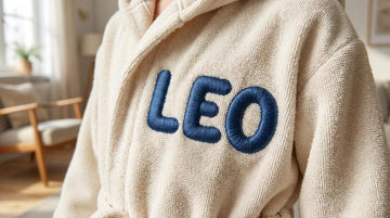 Guide til skrifttyper til navn på tekstil: læsbarhed, stil og børnevenlighed