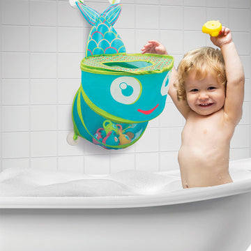 Opbevaringsnet til vandlegetøj i badekarret med smilende barn
