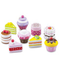 Petits Fours legemad i træ, farvestrålende kager og cupcakes til børn over 2 år