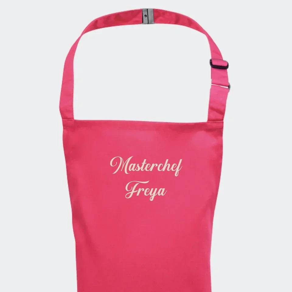 Hot pink forklæde, 2 linjer 3-6 år