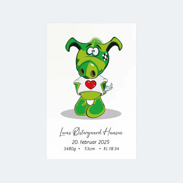 Personalized fødselsplakat with green cartoon wild boar, name, birth date, weight, length, and time details