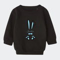Sweatshirt til små børn - Lyseblå påskeharer Customizer TeeInBlue Sweatshirt til børn - flere farver Sort 6-12M