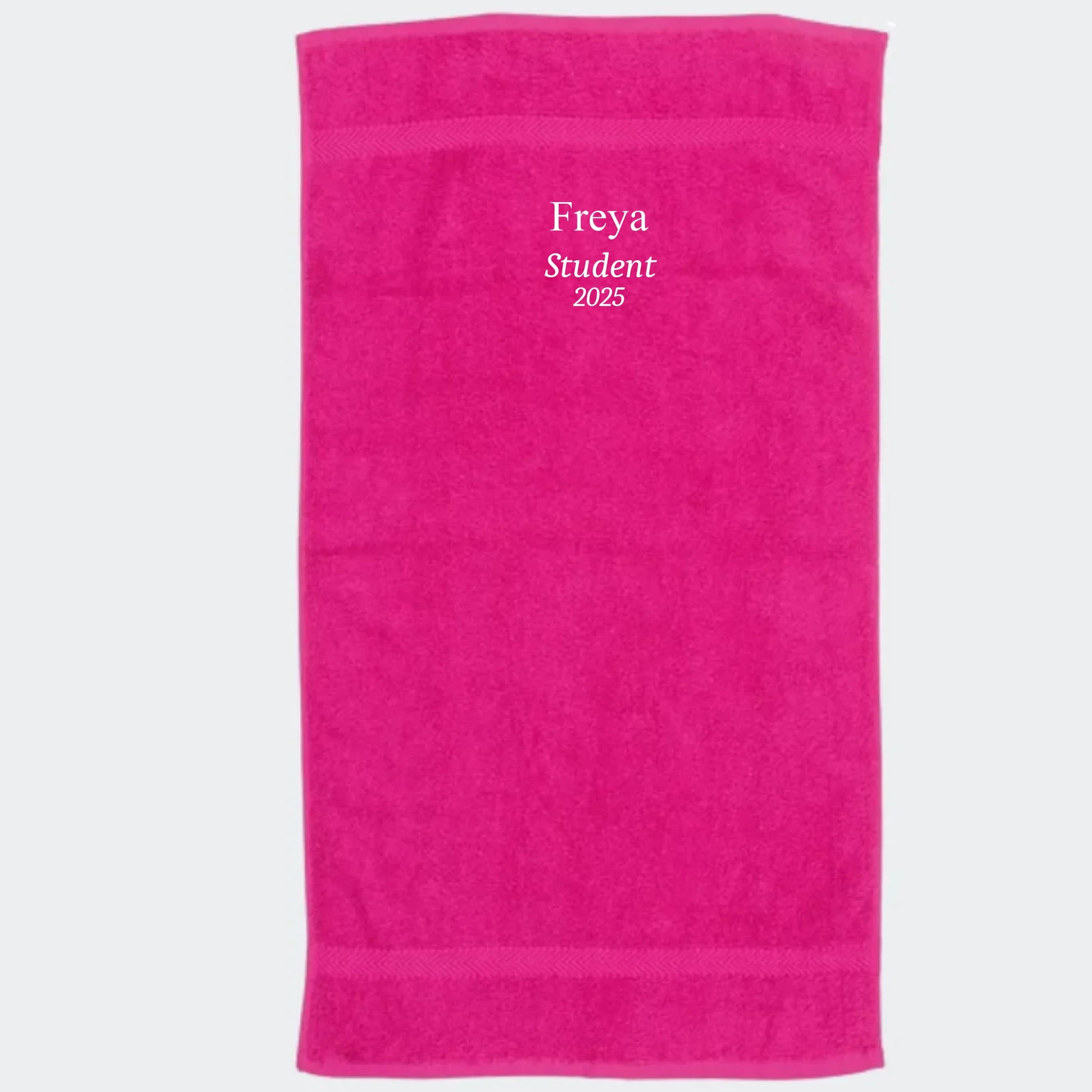 Håndklæde til studenten 2025 - flere farver Customizer TeeInBlue Håndklæde med flere linjer Fuchsia 50x90