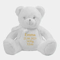 Hvid bamse med navn og data broderet på bamsen Customizer TeeInBlue Navn+Dato+Længde+Vægt 544 42cm