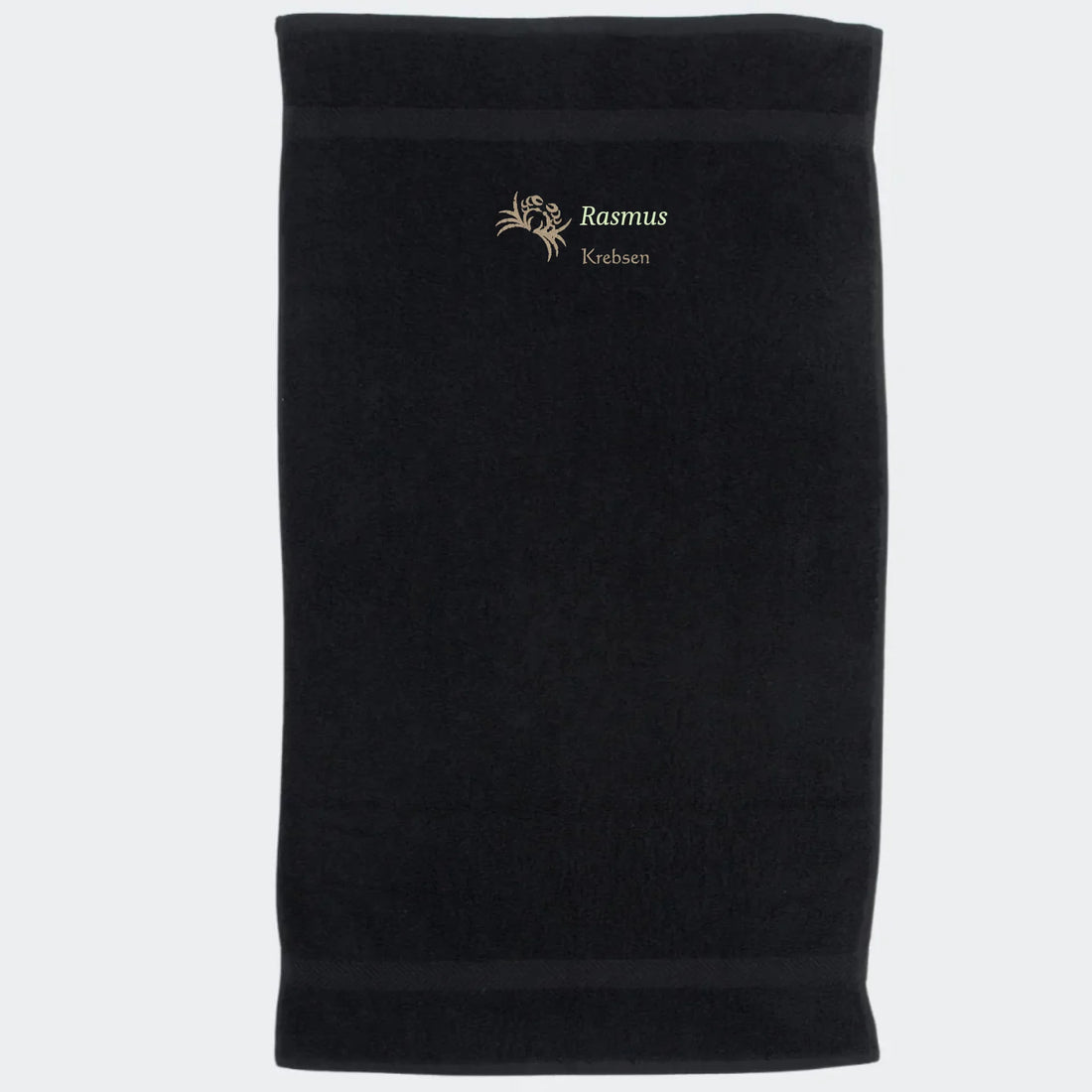 Håndklæde med stjernetegn og navn - Krebsen Customizer TeeInBlue Håndklæde med flere linjer Sort 50x90