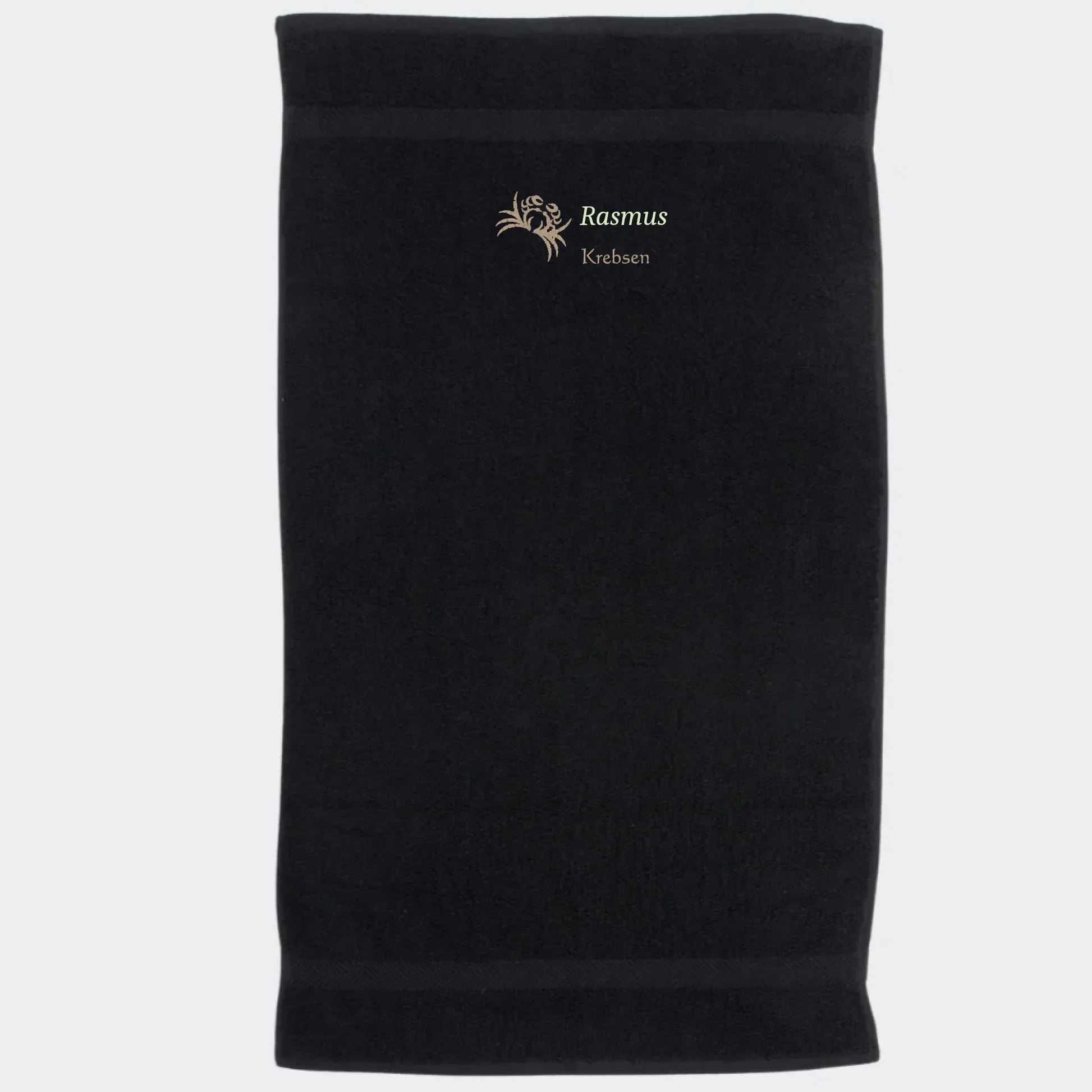 Håndklæde med stjernetegn og navn - Krebsen Customizer TeeInBlue Håndklæde med flere linjer Sort 50x90
