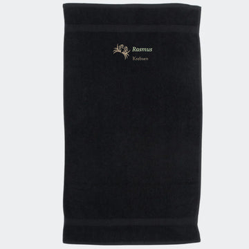 Håndklæde med stjernetegn og navn - Krebsen Customizer TeeInBlue Håndklæde med flere linjer Sort 50x90