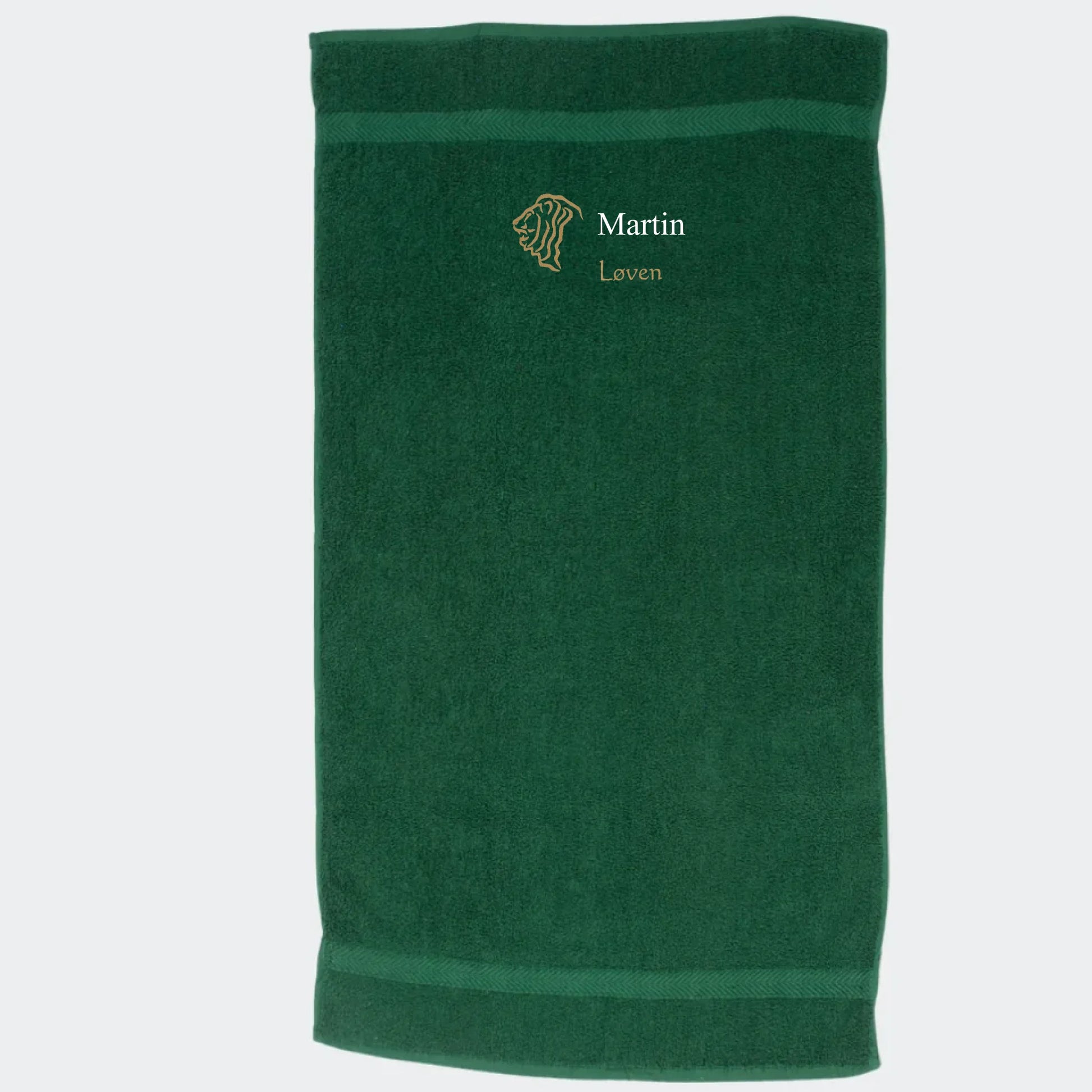 Håndklæde med stjernetegn og navn - Løven Customizer TeeInBlue Håndklæde med flere linjer Mørkgrøn 50x90
