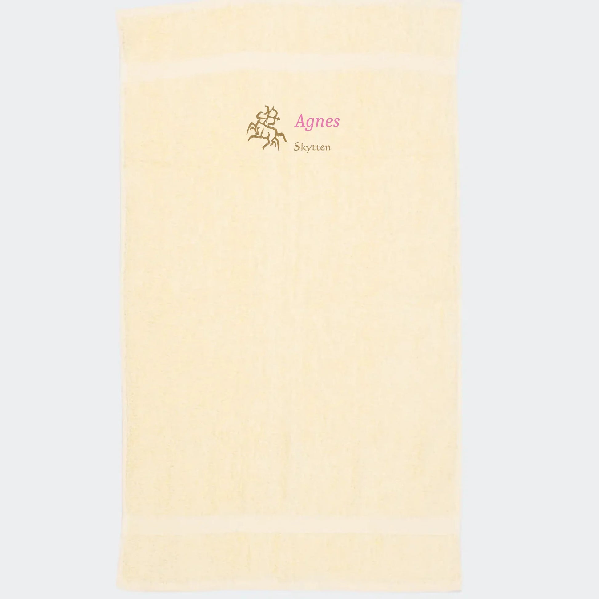 Håndklæde med stjernetegn og navn - Skytten Customizer TeeInBlue Håndklæde med flere linjer Natur 50x90