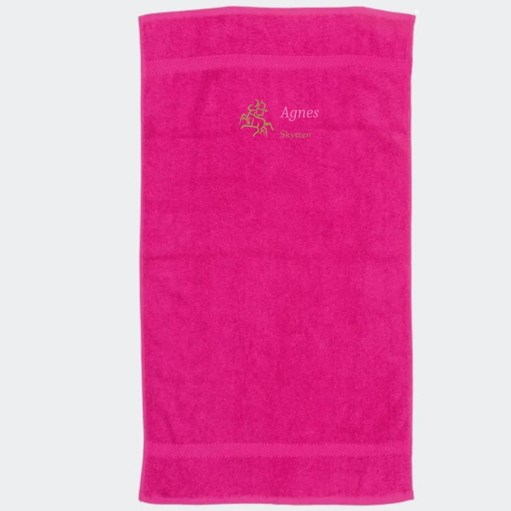 Håndklæde med stjernetegn og navn - Skytten Customizer TeeInBlue Håndklæde med flere linjer Fuchsia 50x90