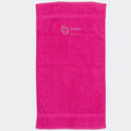 Håndklæde med stjernetegn og navn - Fisken Customizer TeeInBlue Håndklæde med flere linjer Fuchsia 50x90