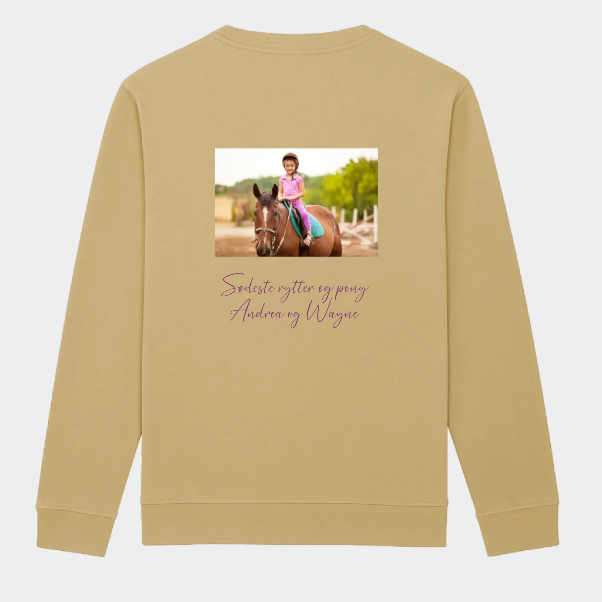 Sweatshirt til Junior - Upload eget billede Customizer TeeInBlue Print på ryggen Desert Sand 3-4 år