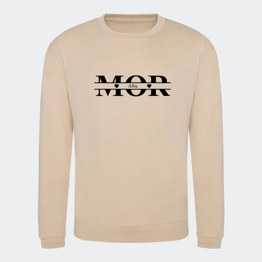 Sweatshirt til voksne – Mor med hjerter og navne, nude, set forfra