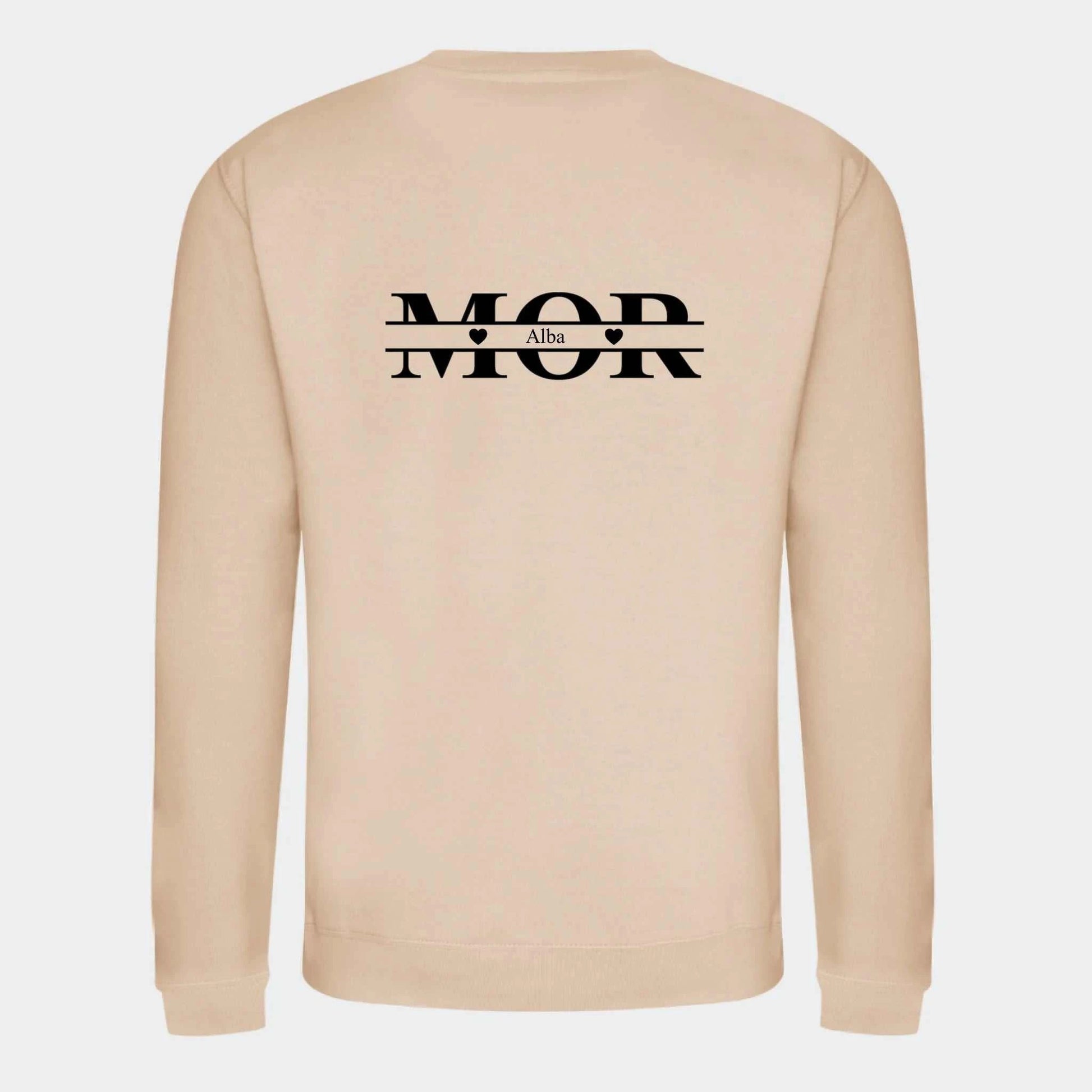 Sweatshirt til voksne - Mor med hjerter og navne Customizer TeeInBlue Print på ryggen Nude Small