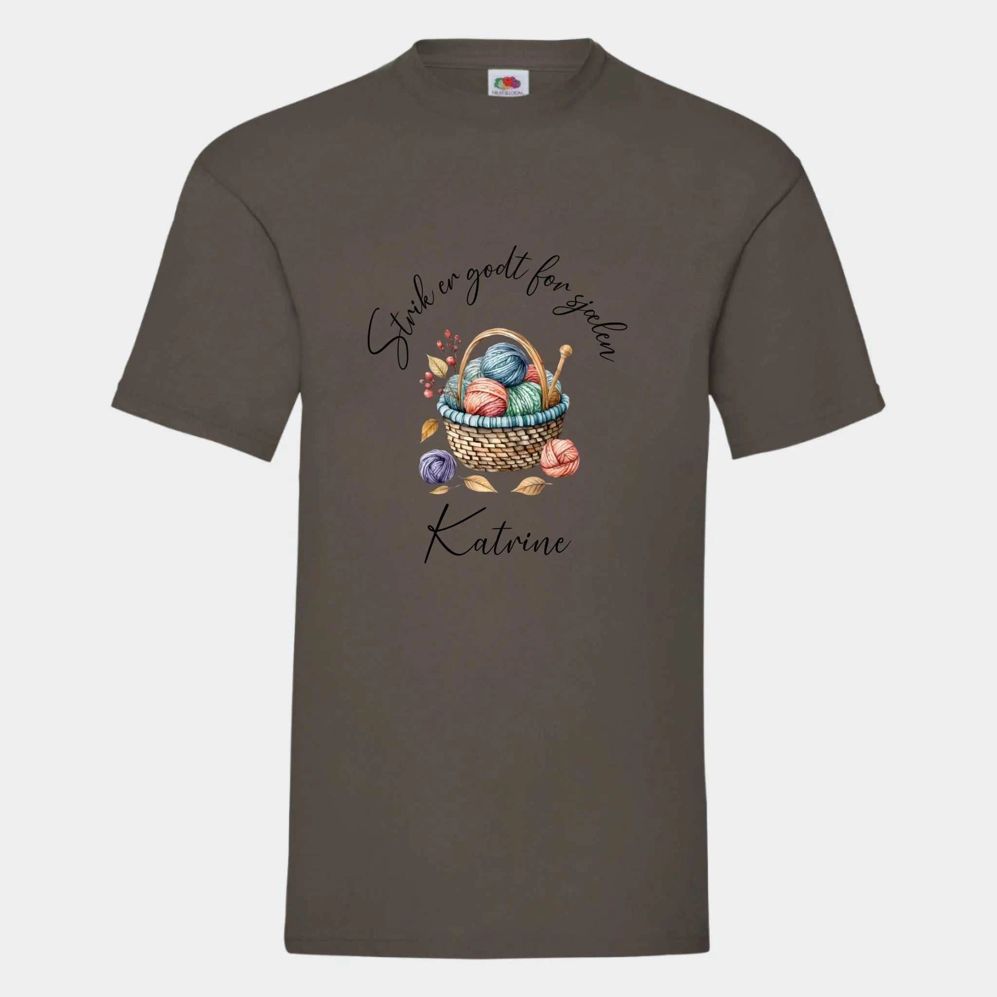 T-shirt - Strik er godt for sjælen Customizer TeeInBlue Print på front Mørkebrun Small