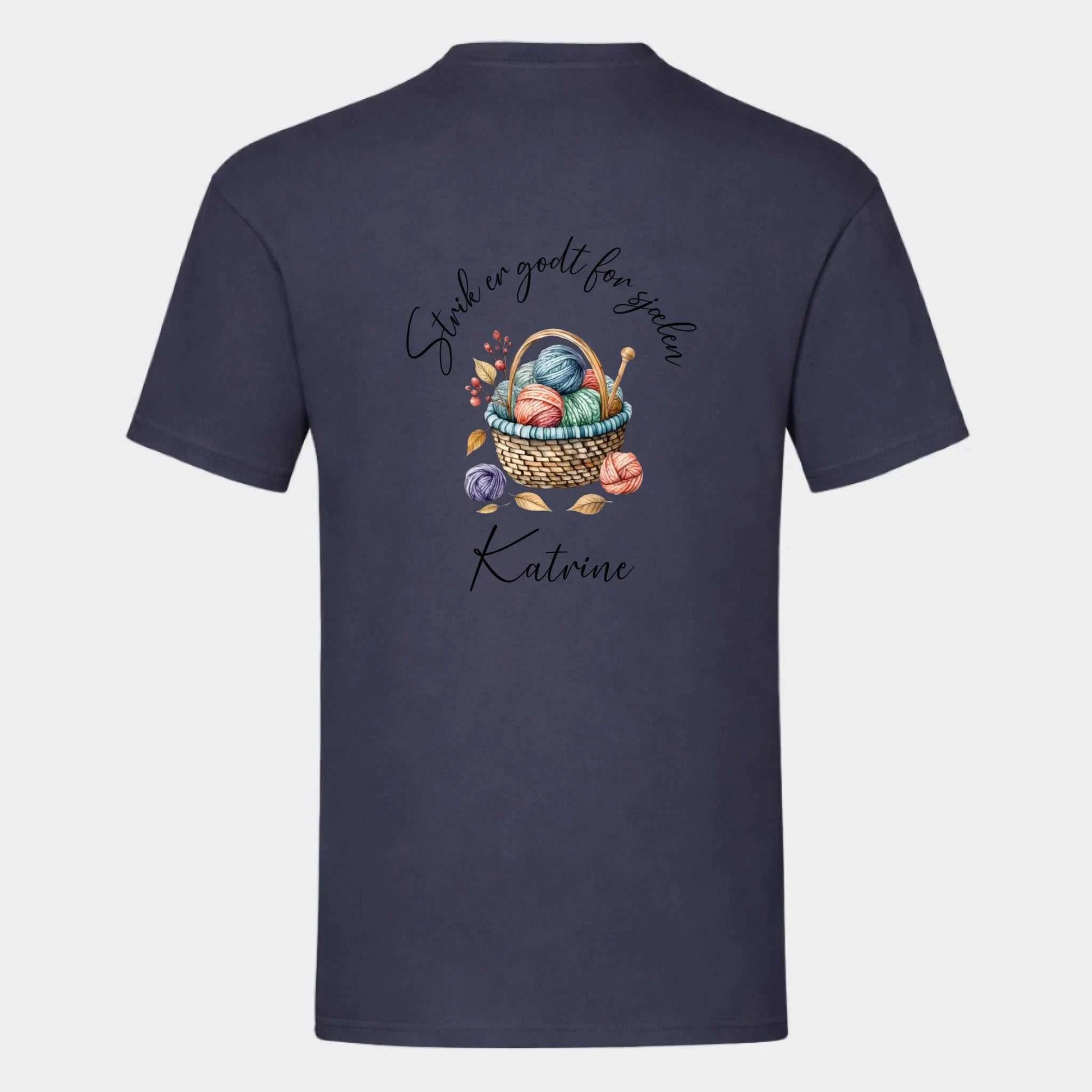 T-shirt - Strik er godt for sjælen Customizer TeeInBlue