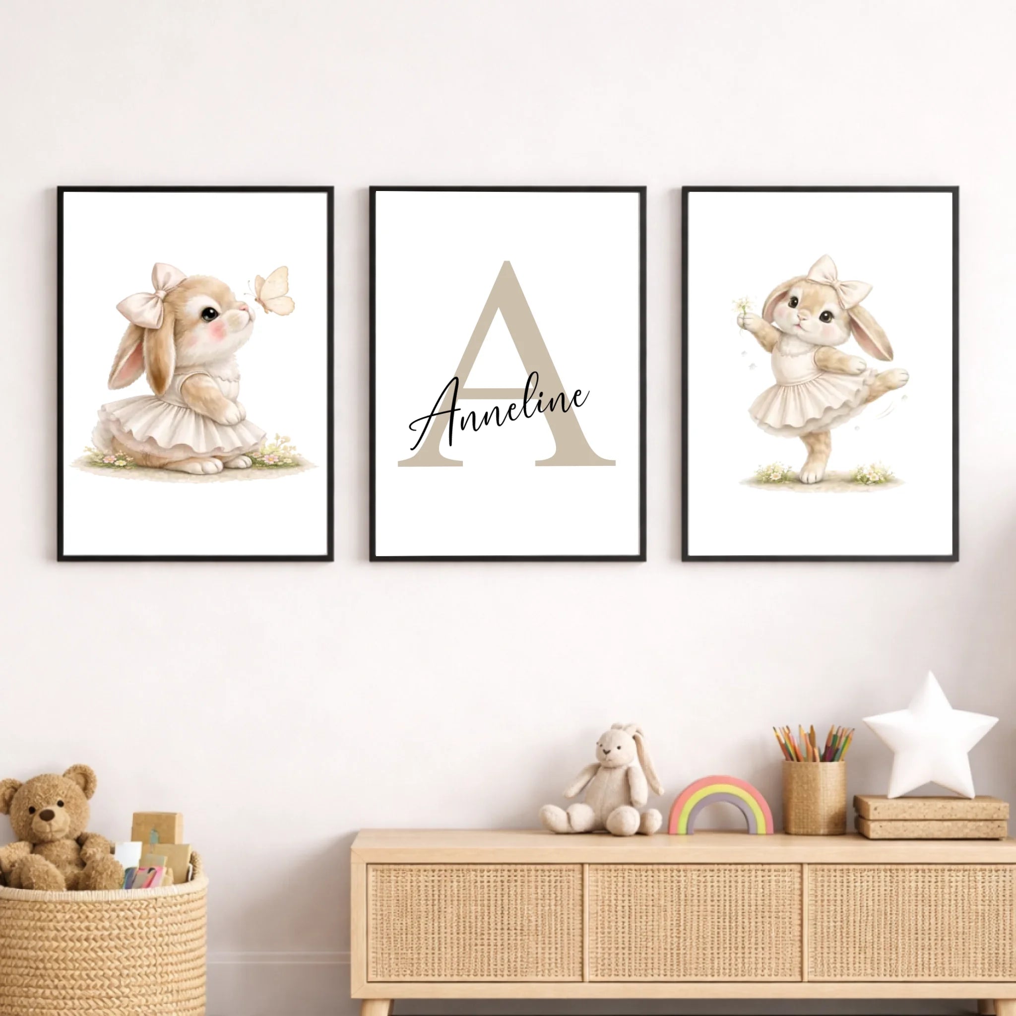 Plakater 3 stk – Beige kaniner – pige, sort