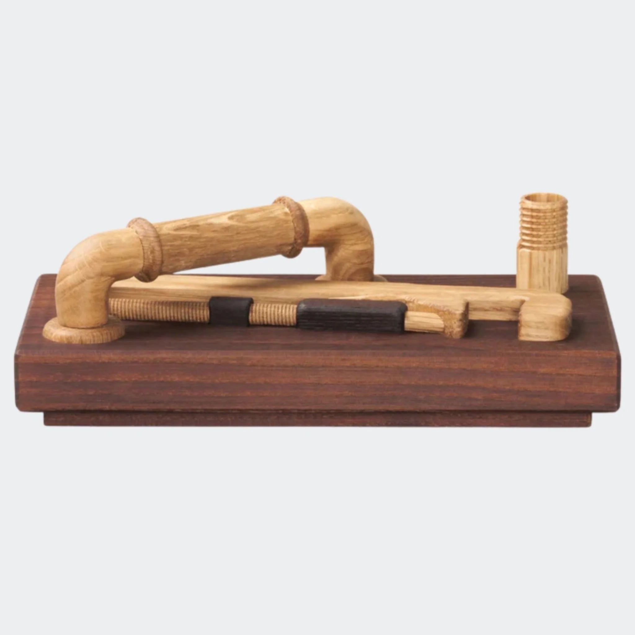 Træfigur – Plumbing af Maya Soele, 18x9cm