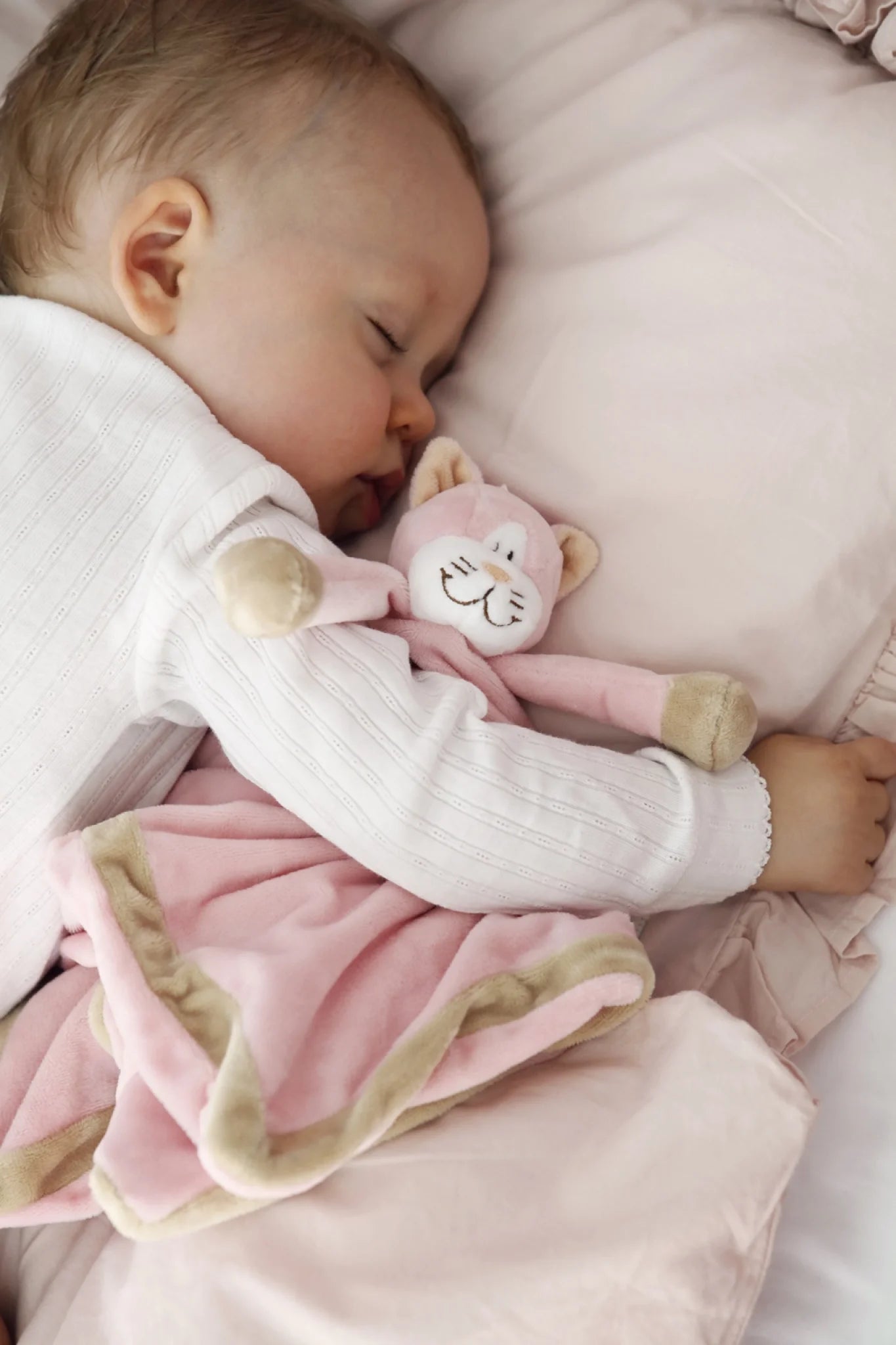 13721_DiinglisarBabySleeping_LOW