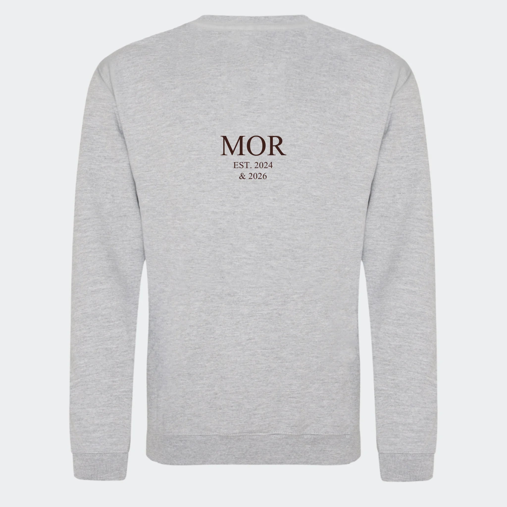 Sweatshirt med broderi til voksne – MOR EST. (Vælg selv tekst og årstal), meleret grå, set bagfra