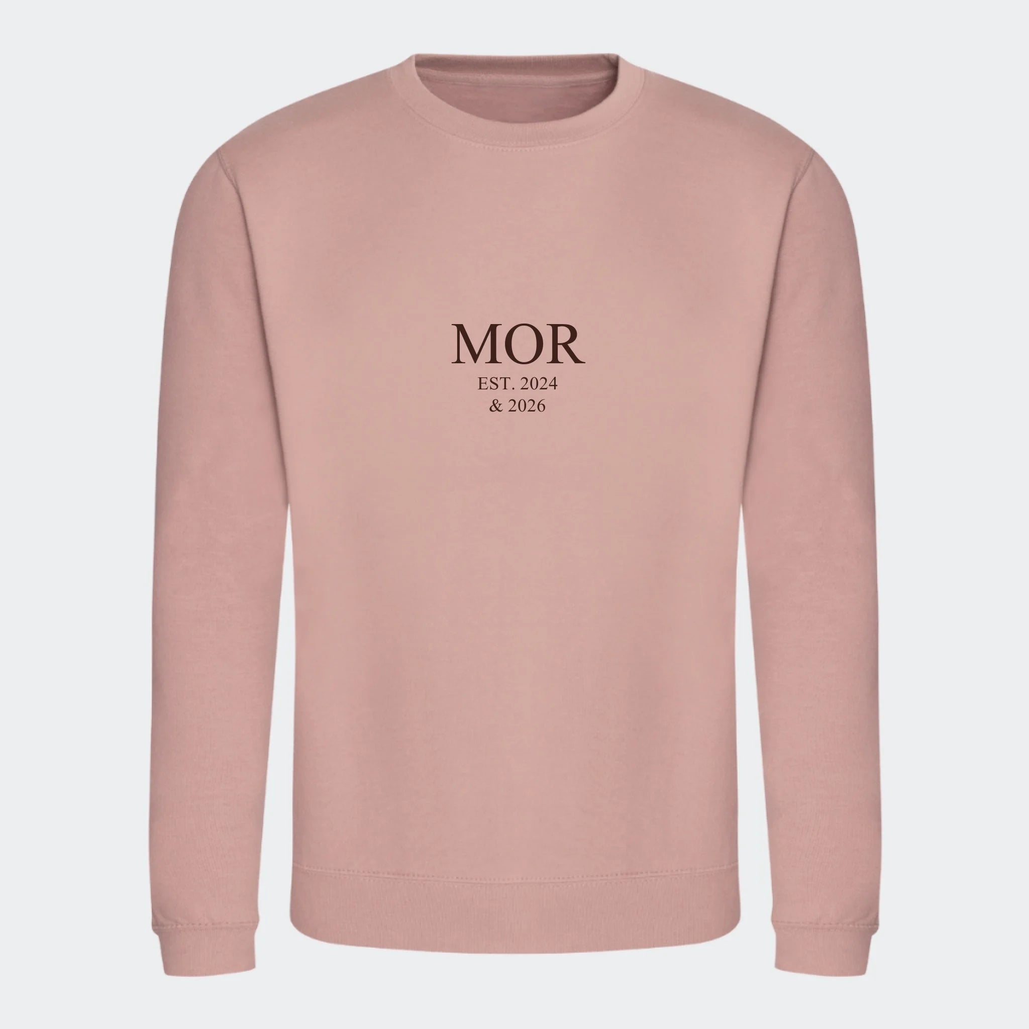 Sweatshirt med broderi til voksne – MOR EST. (Vælg selv tekst og årstal), støvet rosa, set forfra