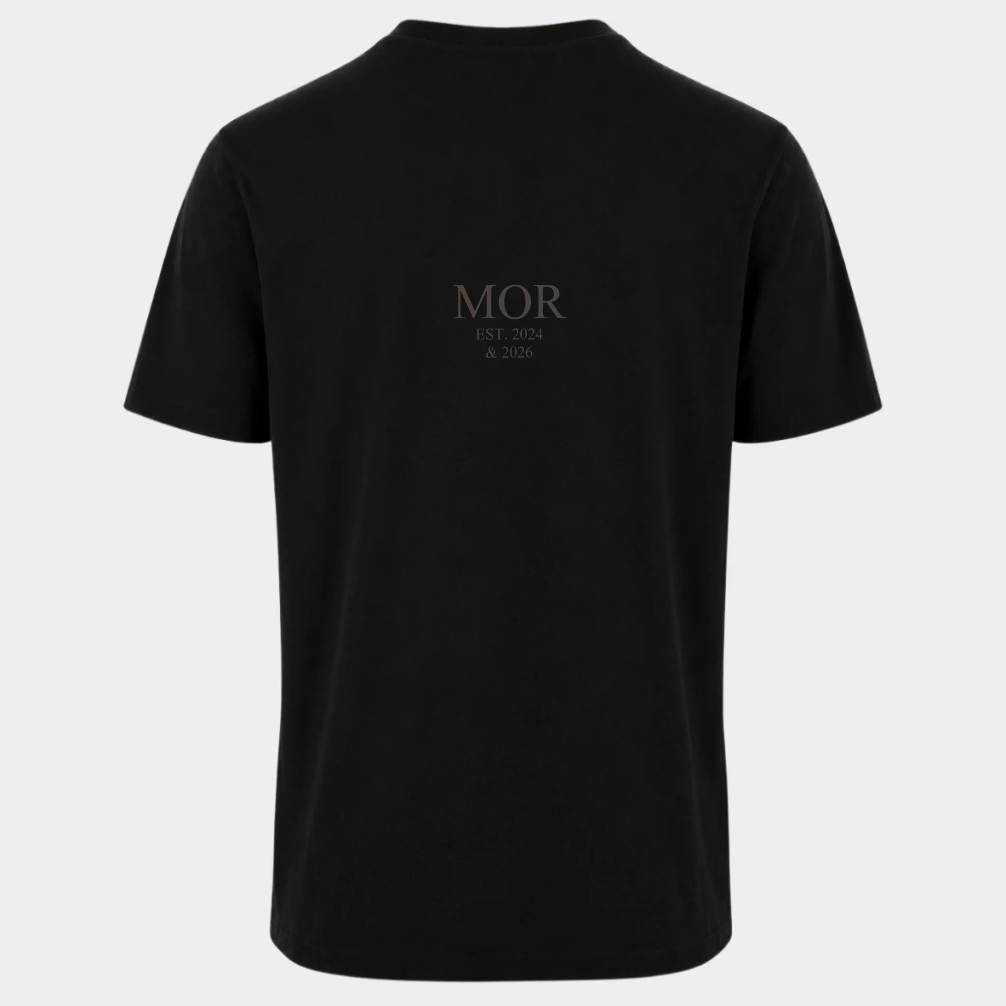 T-shirt med tryk – MOR EST. (Vælg selv tekst og årstal), sort, set bagfra
