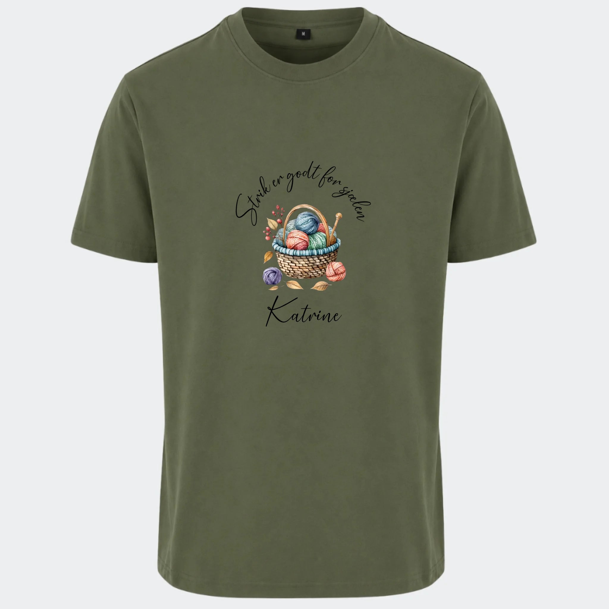 T-shirt – Strik er godt for sjælen. Se motiver, oliven, set forfra