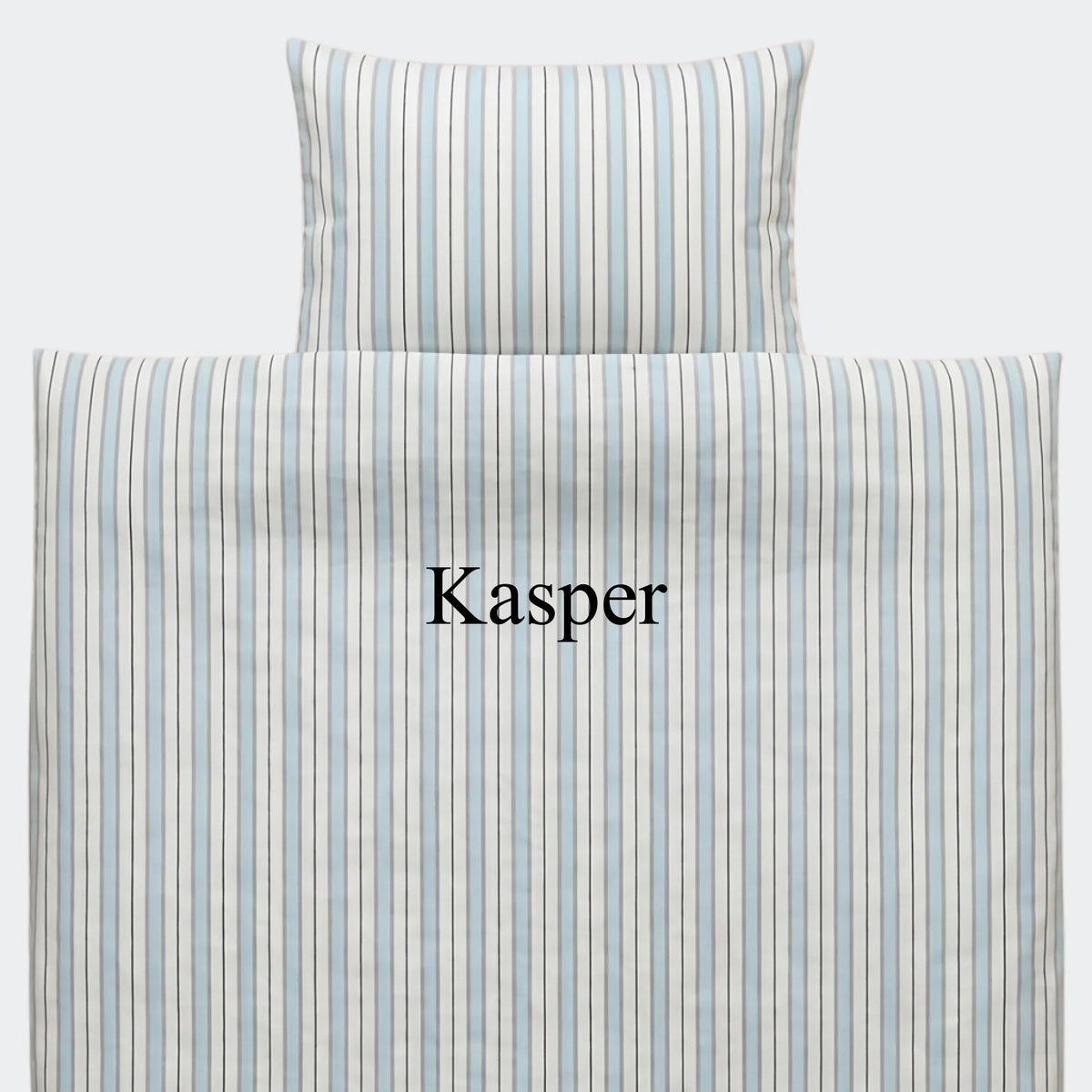 By Mats – Baby sengetøj Sky Blue Stripe, 70x100 40x45 cm