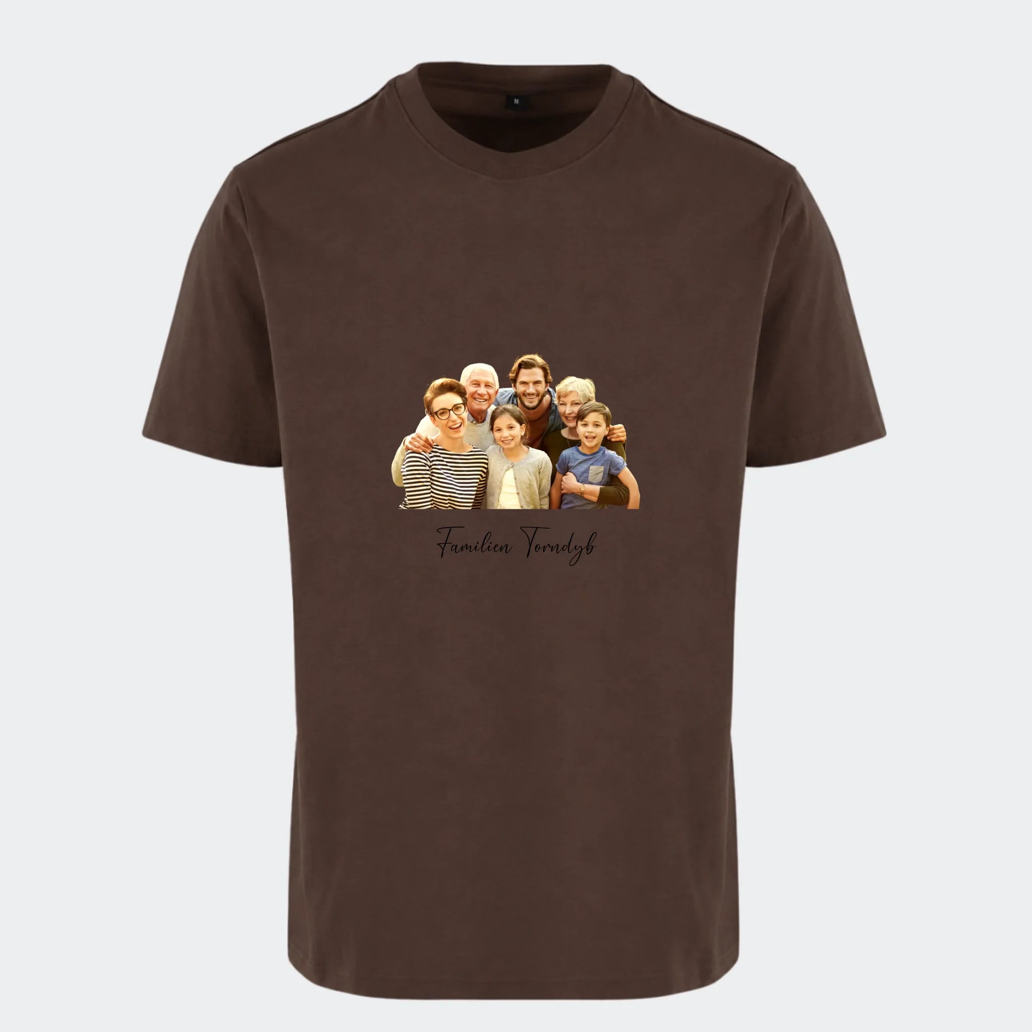 T-shirt – Med eget tryk uden baggrund, chokoladebrun, set forfra