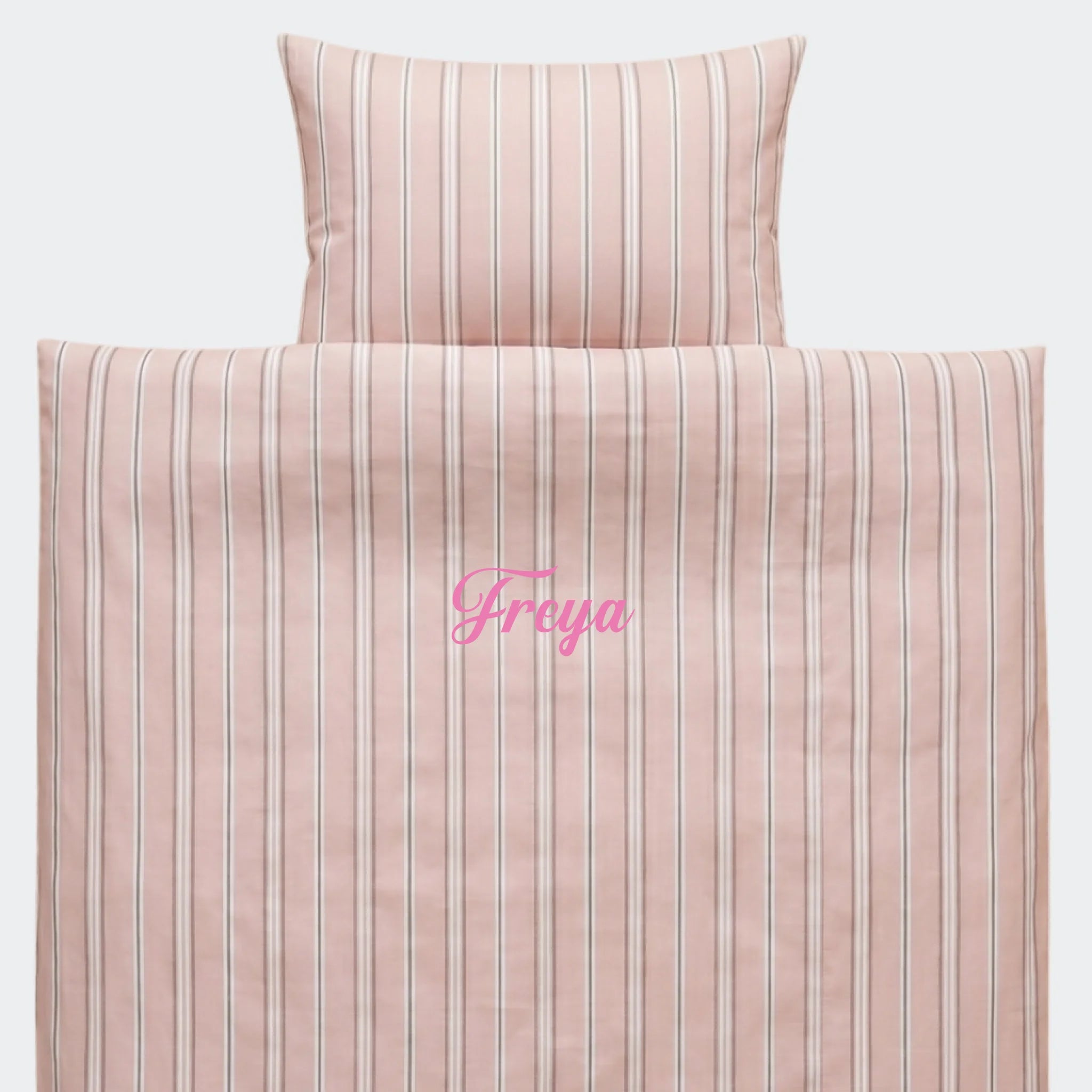 By Mats Rosie Stripe babysengetøj med rosa striber