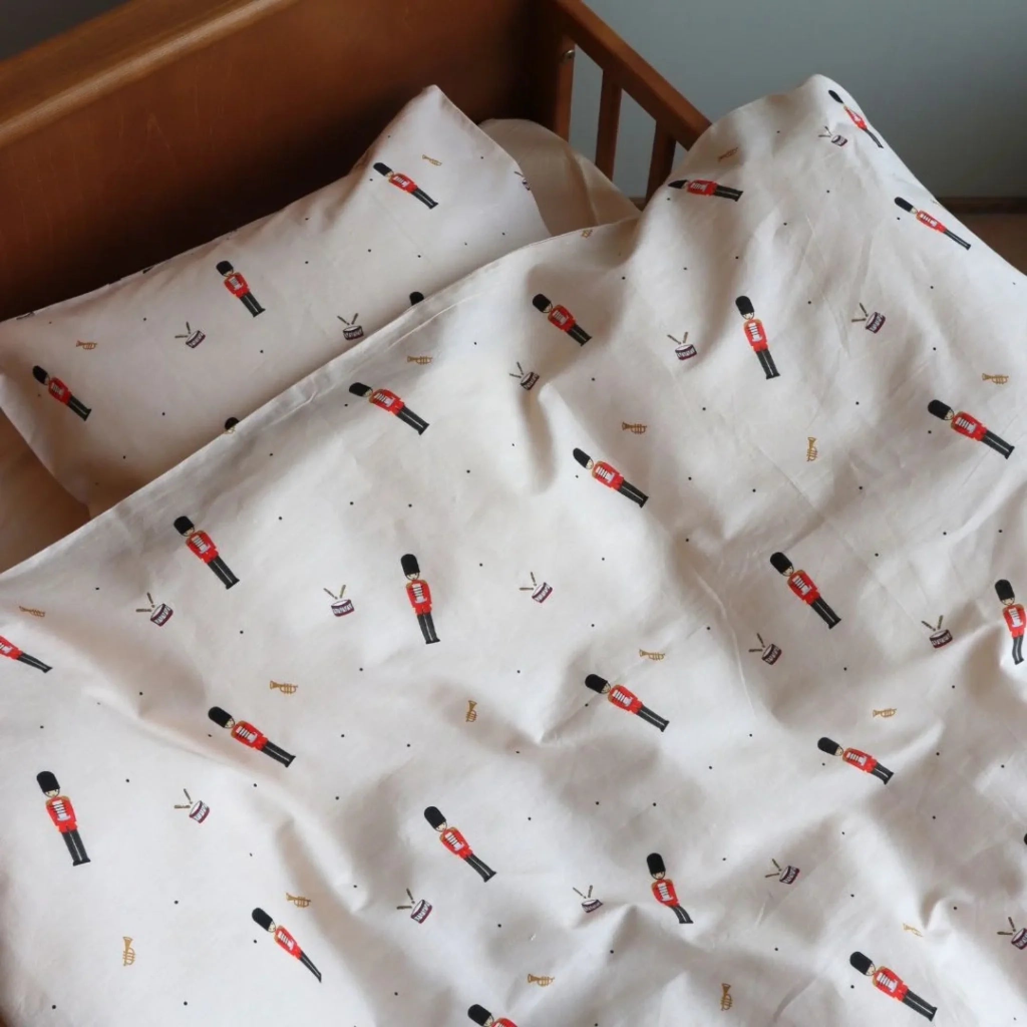 By Mats – Baby sengetøj Toy soldier