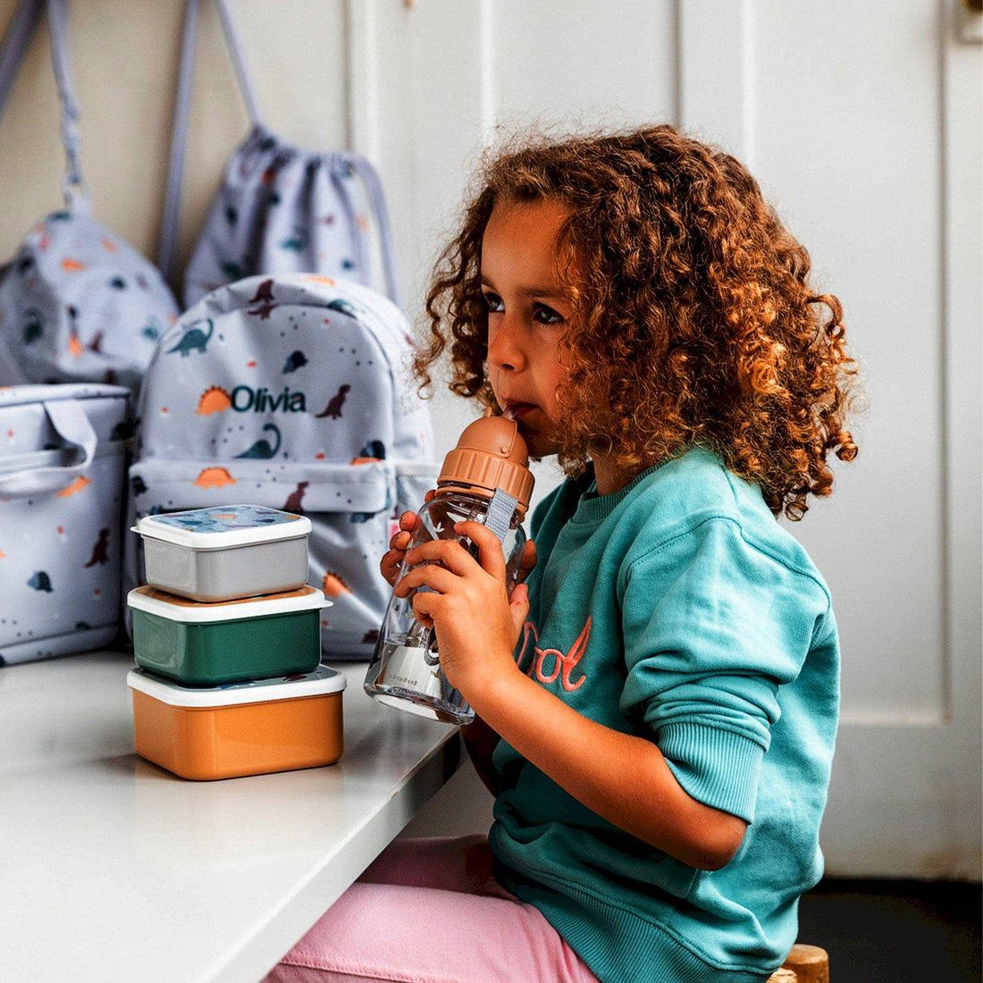 Dinos verden plastikflaske, Tutete