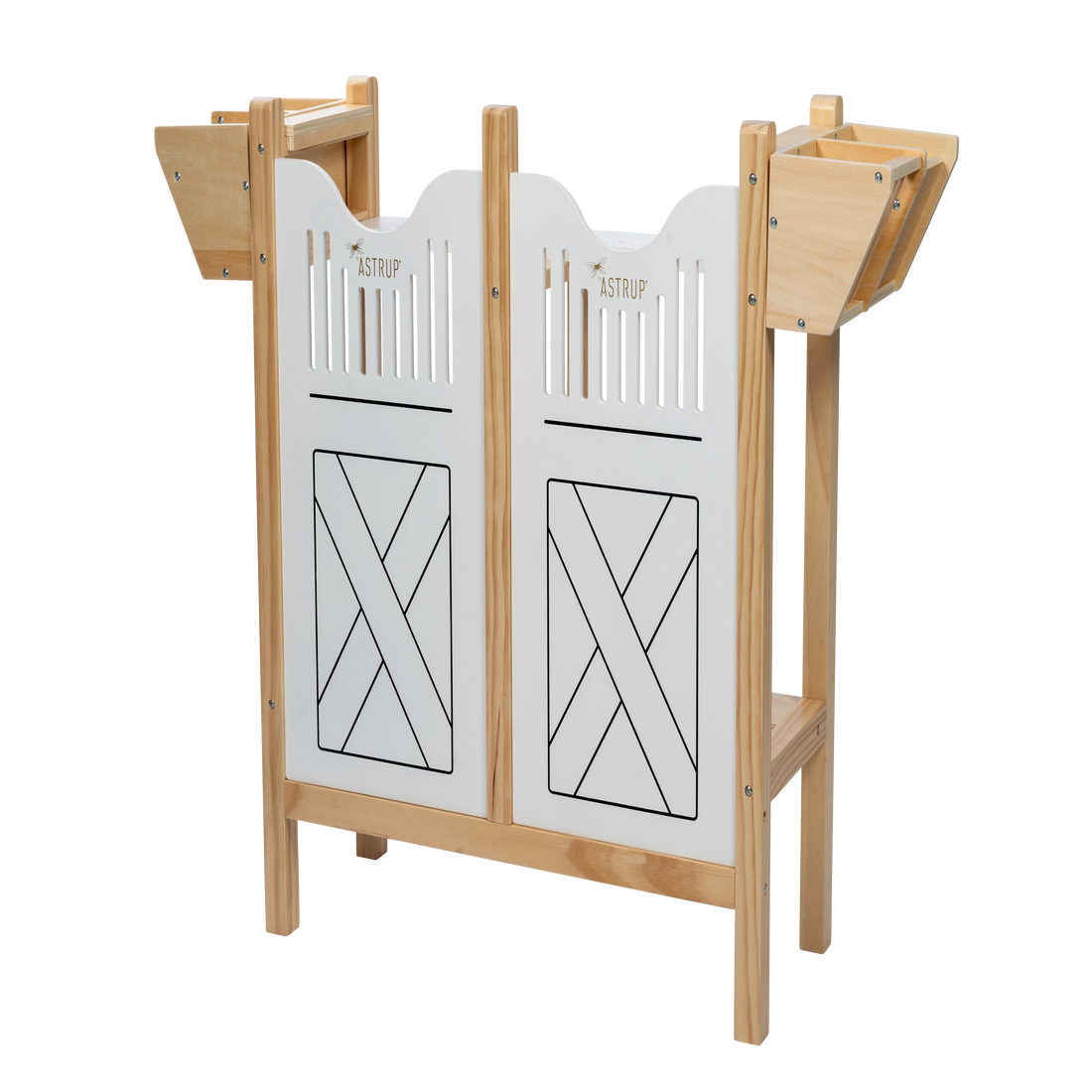 Hesteboks til fire kæpheste med fodertrug, fra byASTRUP i nordisk stil