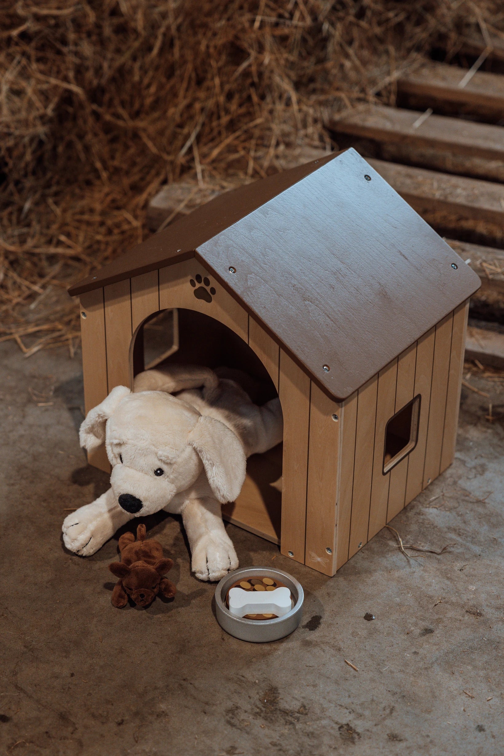 Legetøj hundehus med plys hund, hvalp, mad og skål