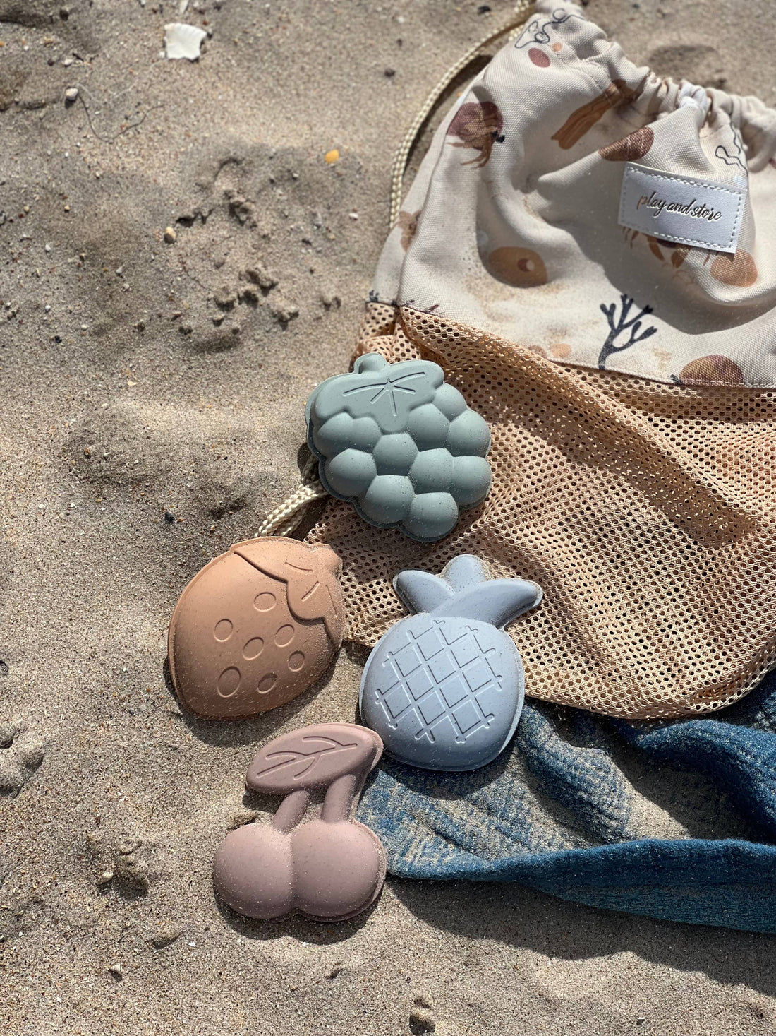 Sæt med 4 forme med taske til børnefrugter Play and Store