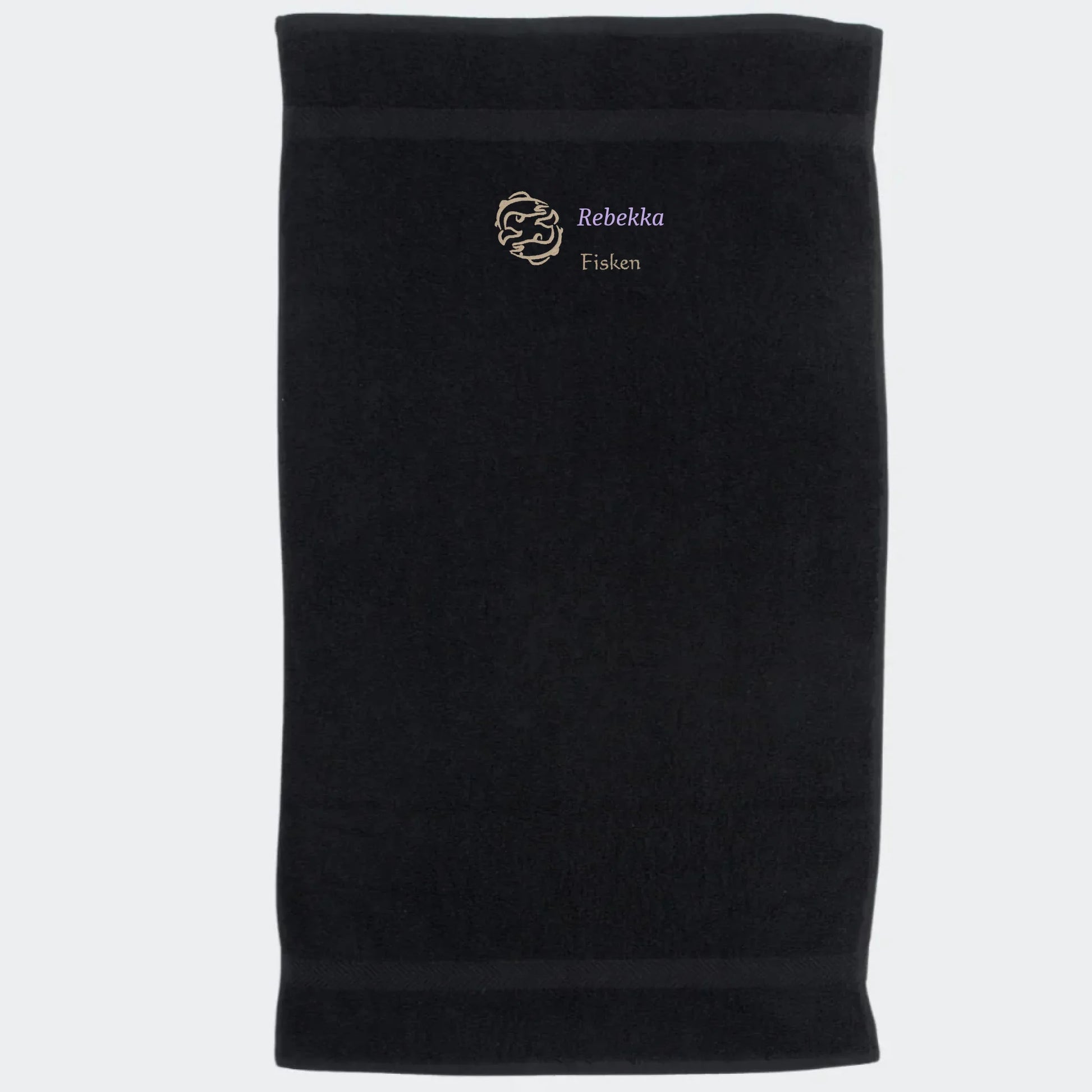 Håndklæde med stjernetegn og navn - Fisken Customizer TeeInBlue Håndklæde med flere linjer Sort 50x90