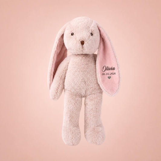 EcoFriends Bunnies Svea støvet rosa kaninbamse på 45 cm med navnet Olivia broderet på øret.
