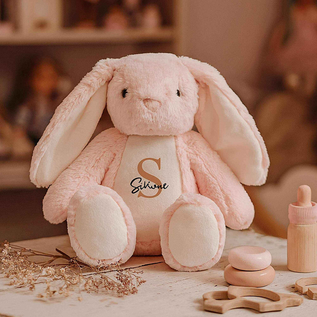 Lyserød kanin navnebamse Customizer TeeInBlue