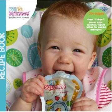 Opskriftsbog til babymad med barn der spiser mos fra en pose.