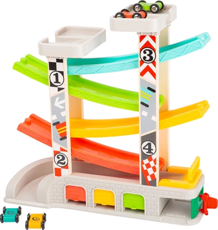 Væddeløbsbane med parkeringsdæk og garager Alm produkt 123Unik